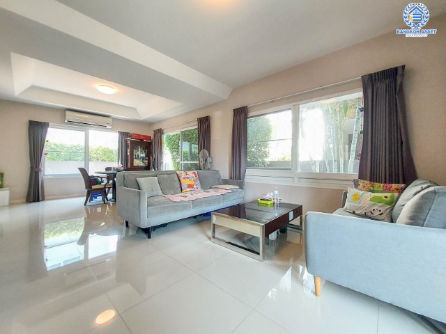 *****บ้านเดี่ยวมือสองย่านกรุงเทพฯ ม.มัณฑนา กัลปพฤกษ์-วงแหวน คุณภาพระดับ L&H เนื้อที่กว้างขวางถึง 53.6 ตร.ว. ฟังก์ชัน 3 ห้องนอน 3 ห้องน้ำ 2 ที่จอดรถ บนทำเลเดินทางสะดวก ติดถ.กาญจนาภิเษก ใกล้รถไฟฟ้าสายสีน้ำเงิน "สถานีหลักสอง" และทางด่วน "ศรีรัช" จองเลย!